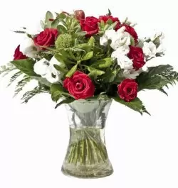 זר פרחים ורדים רומנטי אדום לבן